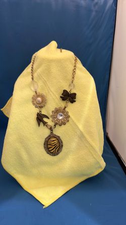 Vintage jewelry necklace