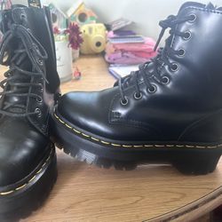 Platform Dr. Martens