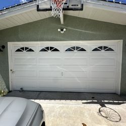  ⸻  🔥 MUST GO – 15x7 Garage Door + Genie Opener + Remote 🔥