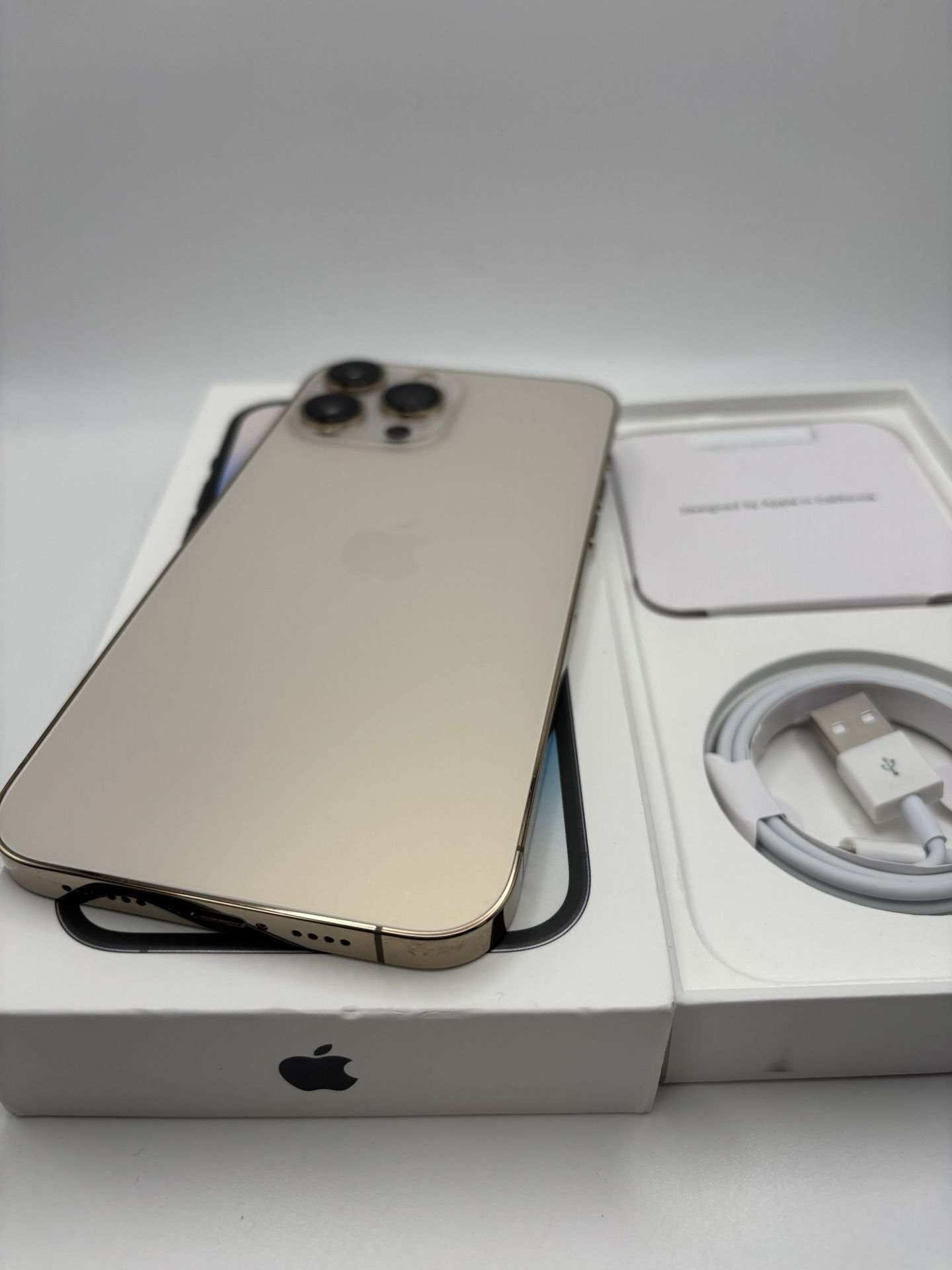 Gold iPhone 13 Pro Max 256gb unlocked for any carrier battery 