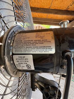 Lasco 30” industrial pedestal fan