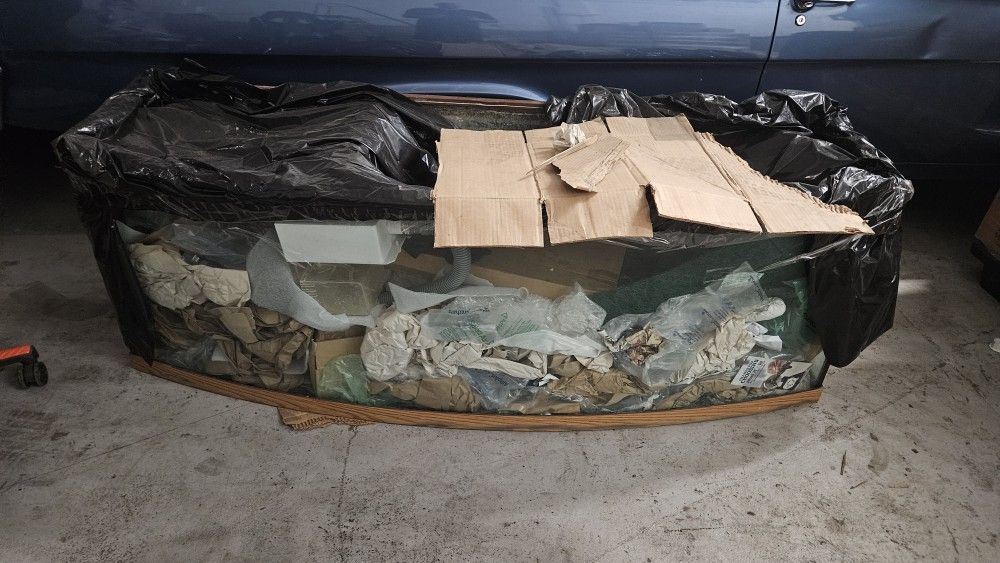 175 Gallon bow front aquarium fish tank