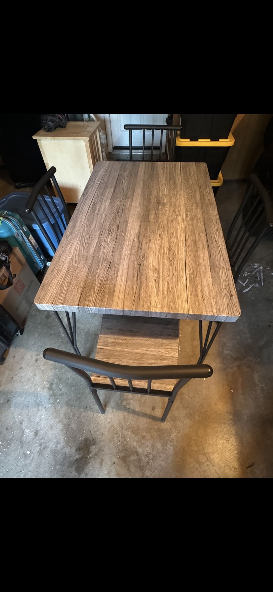 Dining Room Table Plus 4 Chairs