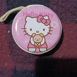 $5 Hello KITTY METAL  ZIP UP TIN FOR COINS OR HEADPHONES