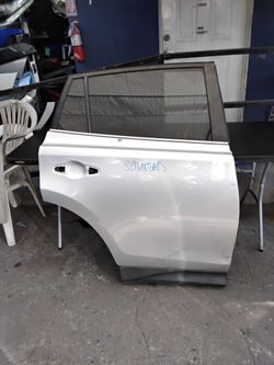 2013-2018 Toyota Rav4 right passeger side rear door oem