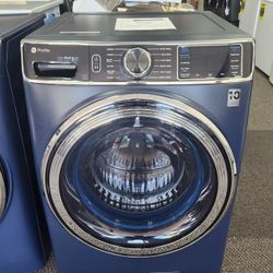 Profile 5.3 cu. ft. Smart Front Load Washer in
Sapphire Blue W/OdorBloc k UItraFresh Vent
System, Microban, Tler 2 EStar