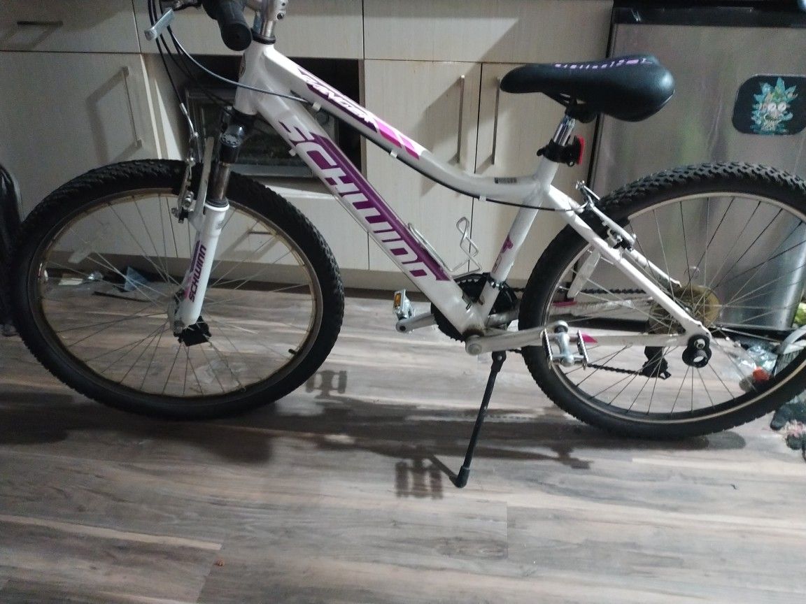 Girls Mountain Bike