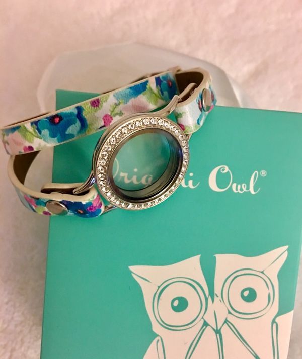 Discontinued Origami Owl Leather Wrap Bracelet Wsilver