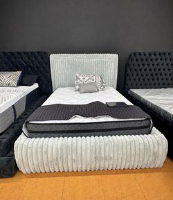 VELVET PLATFORM BED W/ Bluetooth Speakers