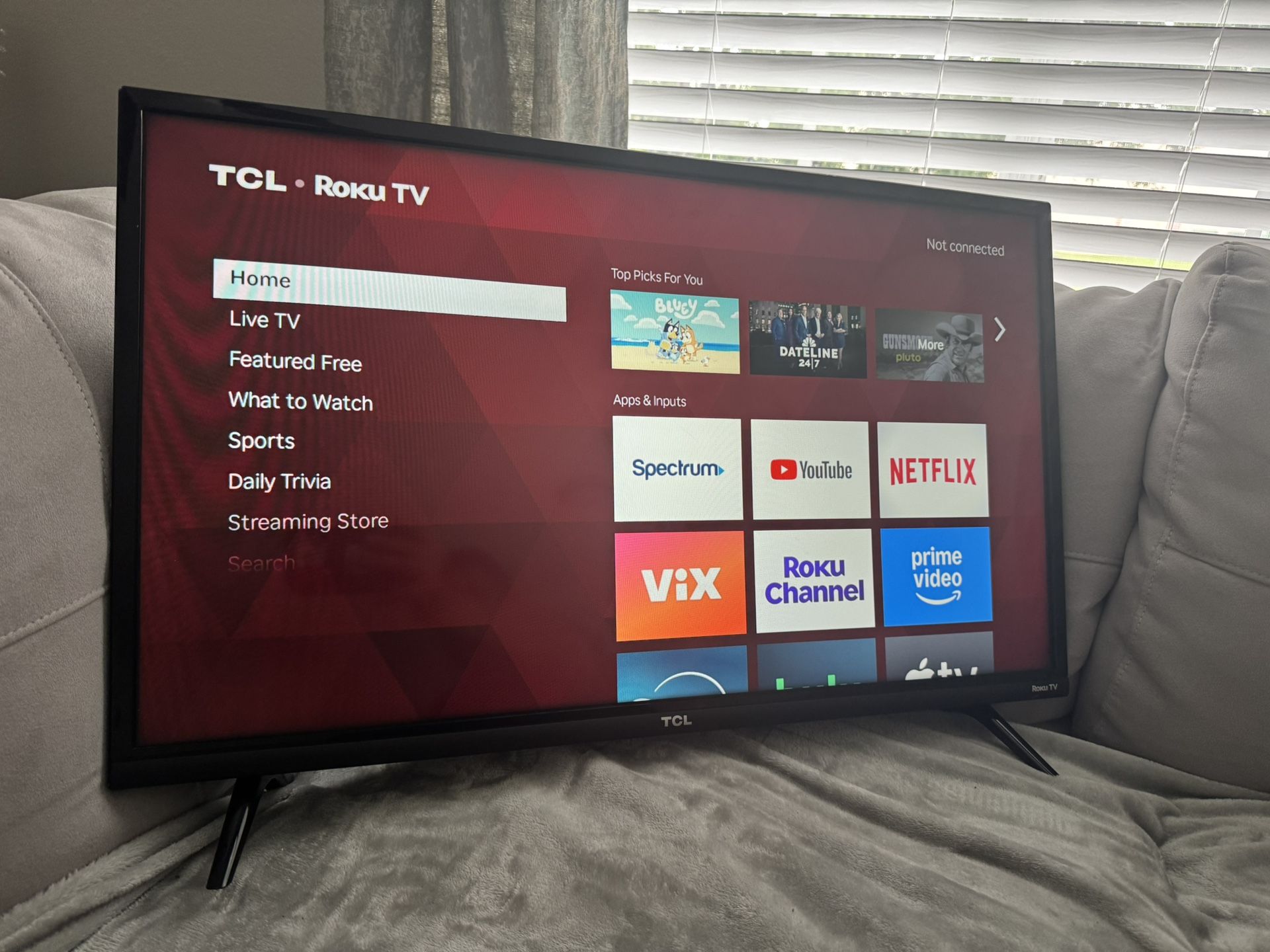TLC Roku Smart Tv 32"
