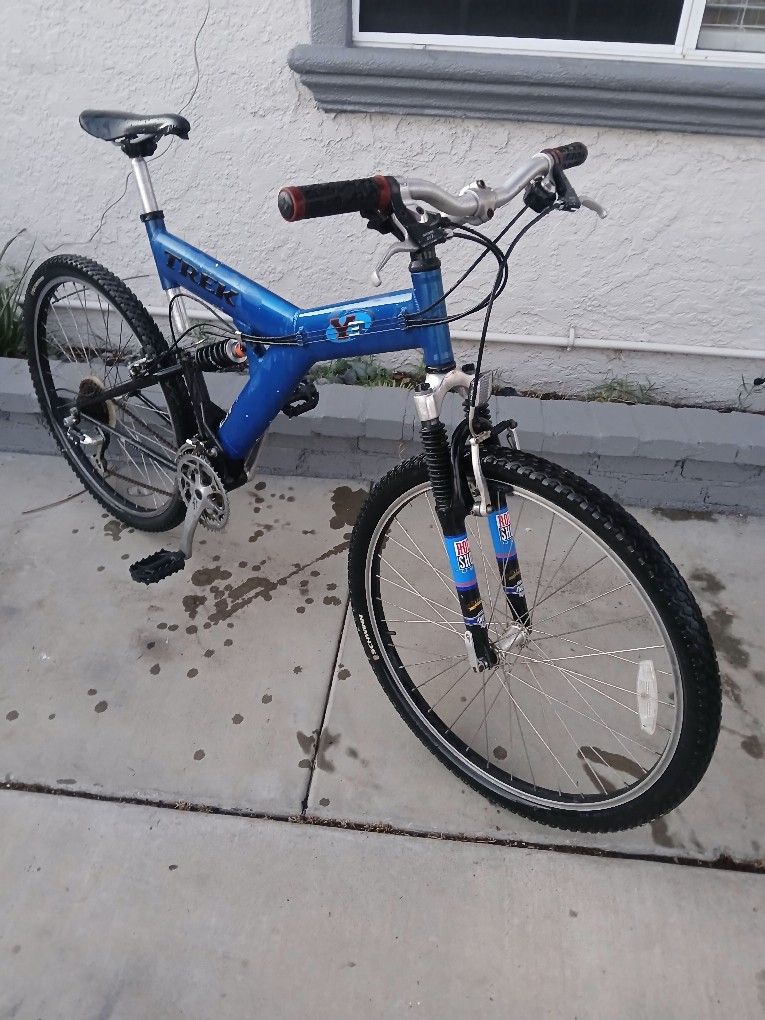 Men's 26" Aluminum Trek Y3 Full Suspension Mountain Bike
