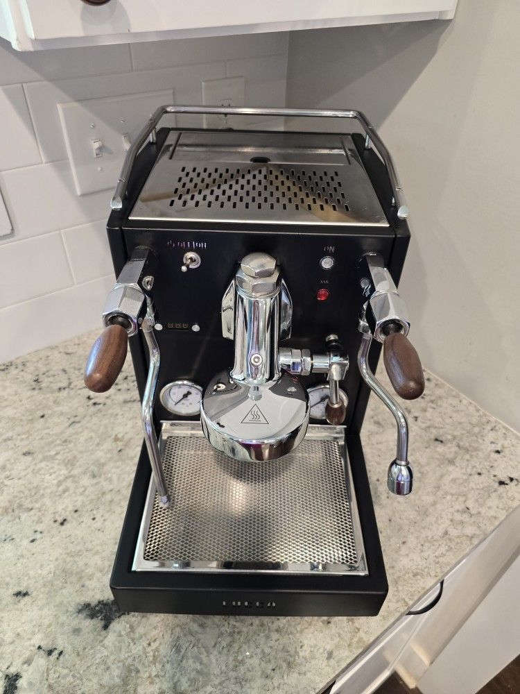 LUCCA M58 Espresso Machine