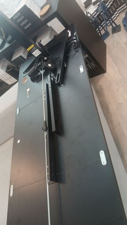 Free adjustable desk