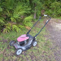 (Runs Good, No Issues) - Honda HRR-216 160cc 21" Self Propelled Gas Lawn Mower