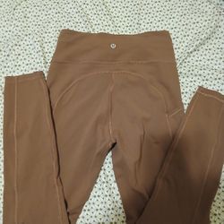 Bromw Lululemon Leggin Size 6