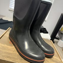 Grunden 12” Deck Boots Size 10