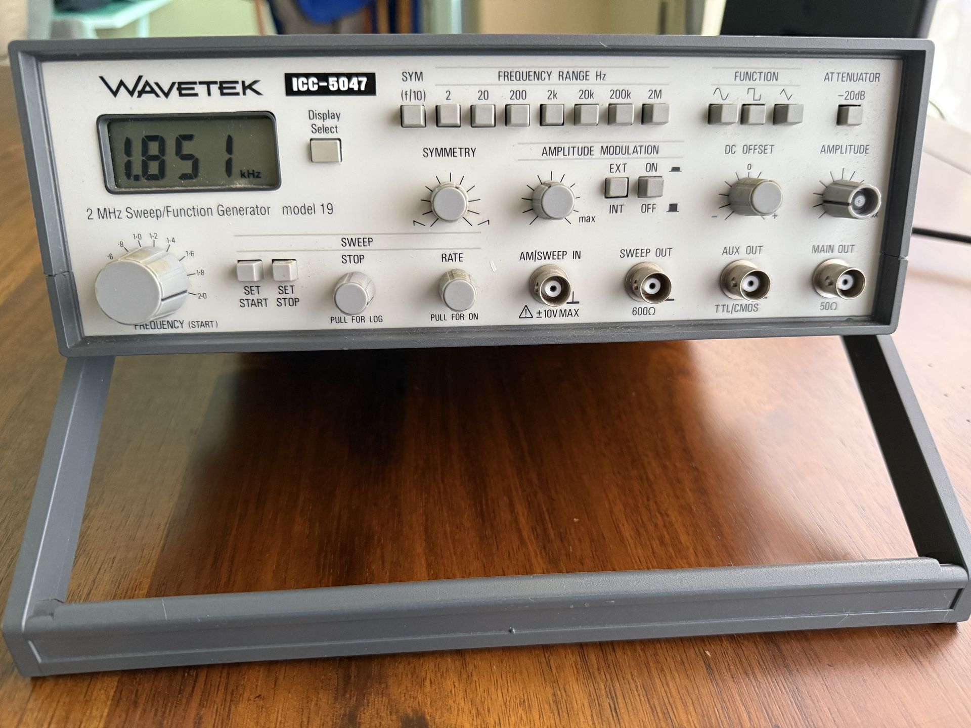 Function Generator - Wavetek Model 19