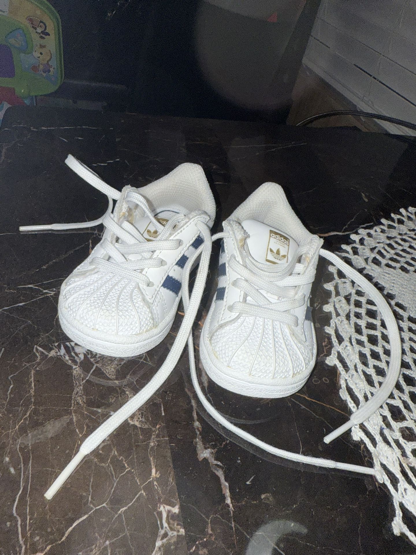 Adidas Superstars 4c