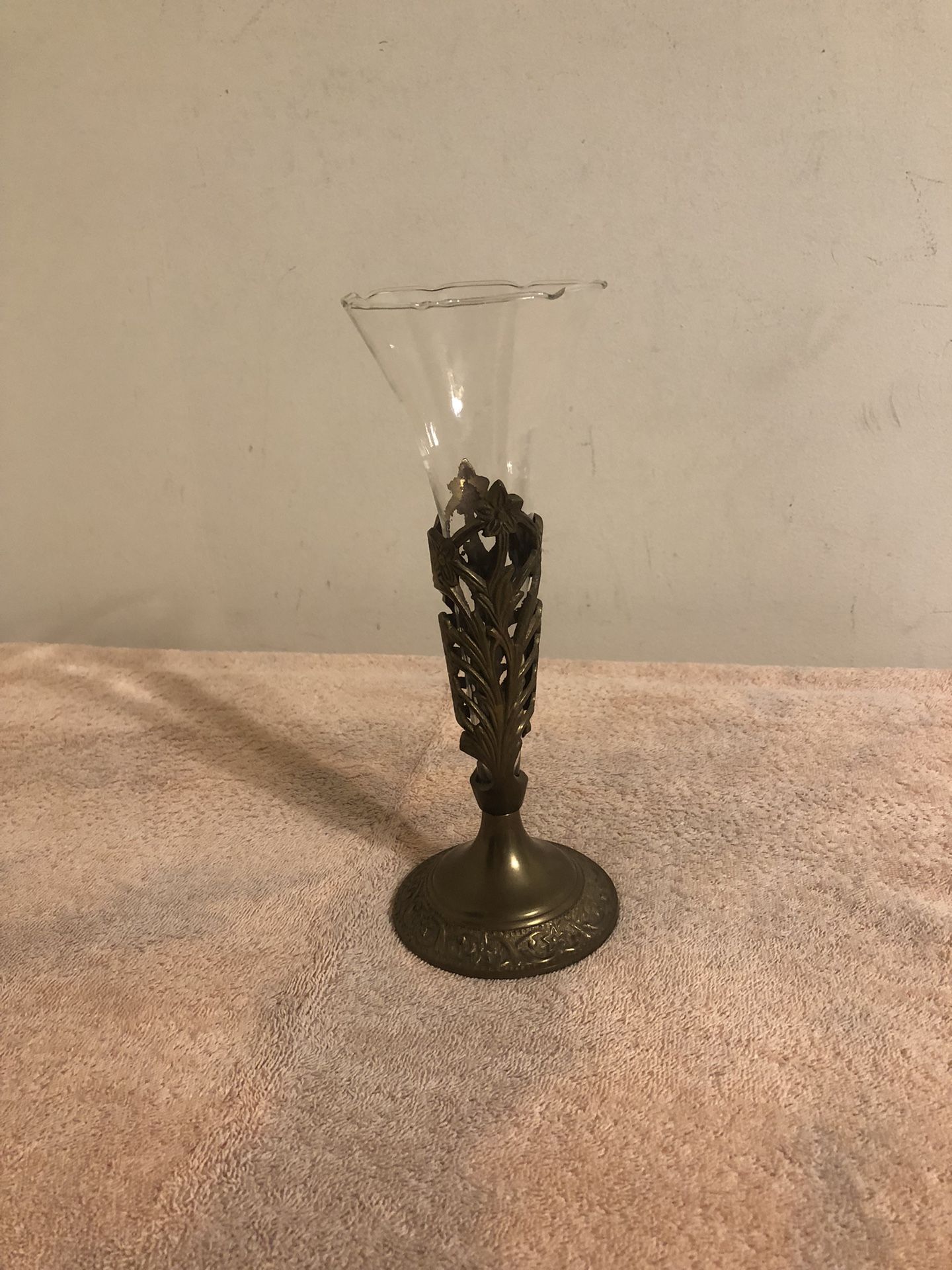 Vintage Fluted Tulip Brass & Glass Vase With Felt Bottom 10” Tall