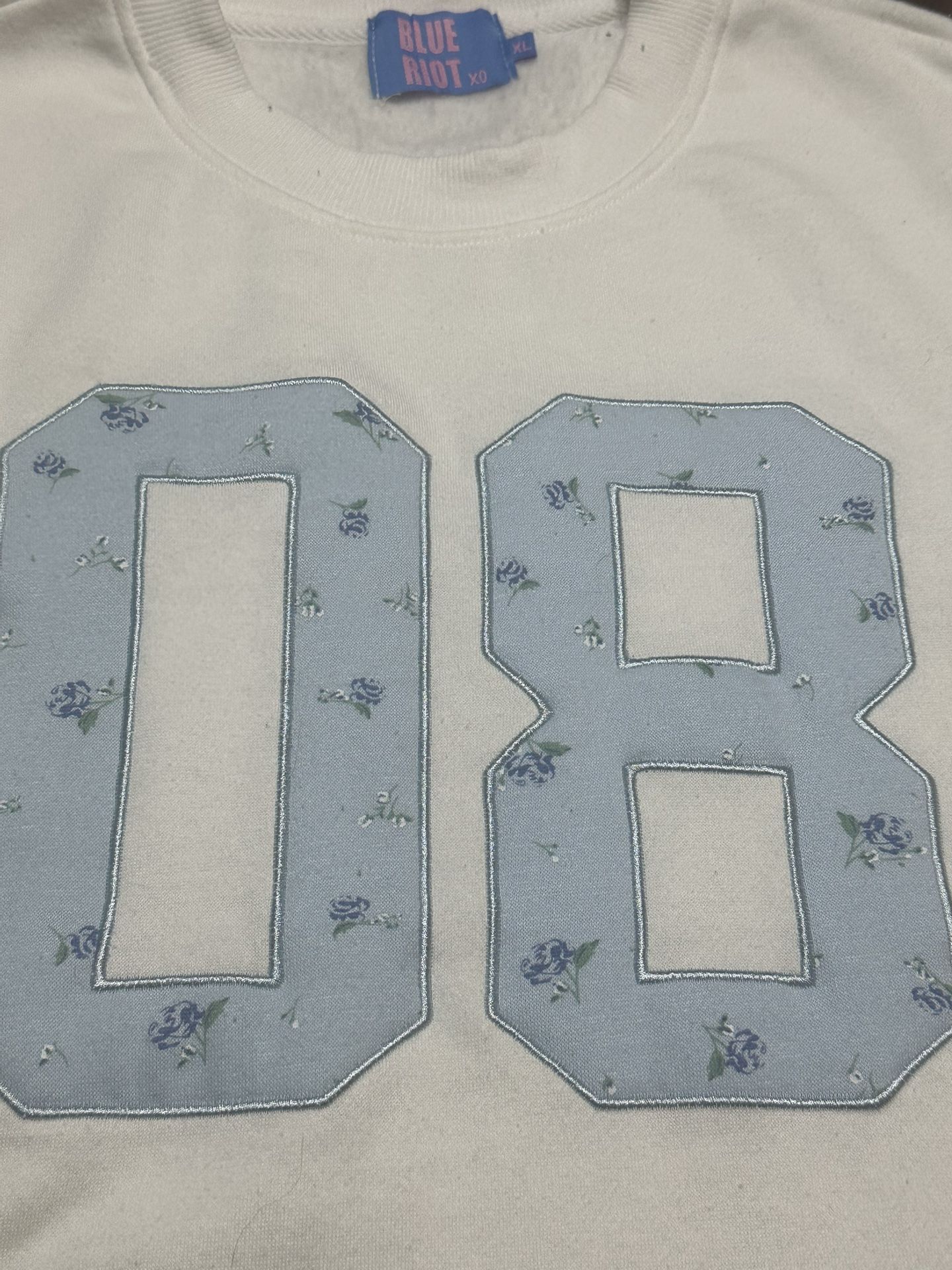 08 Sweatshirt