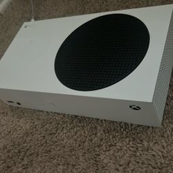 Xbox Series S With Recharge Battery And With A Ultra High Speed HDMI