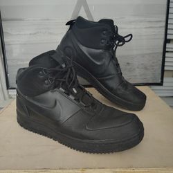 2021 NIKE "Path" Blk/Metallic Blk Hi tops: Sz 9.5/11