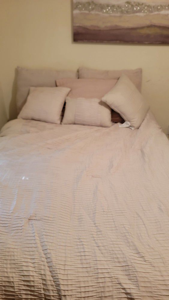 Full Bed Set For Sale