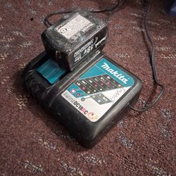 Makita Rapid Charger With 18v 3.0ah Makita Battey