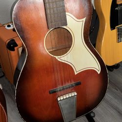 1960s Silvertone Model 319 