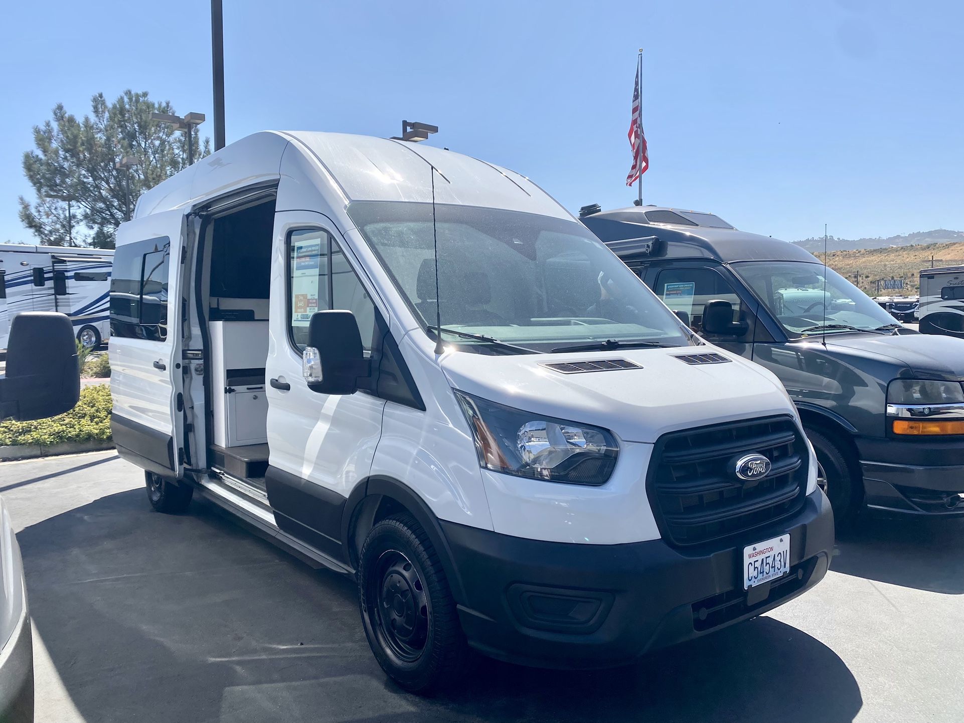 2020 Cabana Camper Van Motorhome