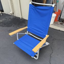 Lightweight 5-Position Lay-Flat Folding Camping Chair, Lawn Chair, Beach Chair Very Good Condition