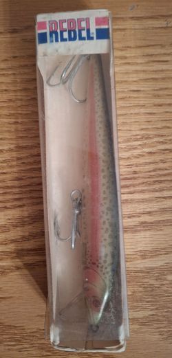 Vintage Rebel Minnow Jerkbait Fishing Lure