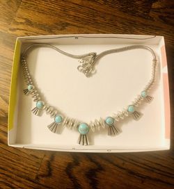 Women’s beautiful silver and turquoise necklace