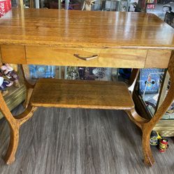 Cute Vintage Wood Desk / Table