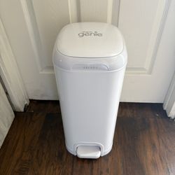 Diaper genie 