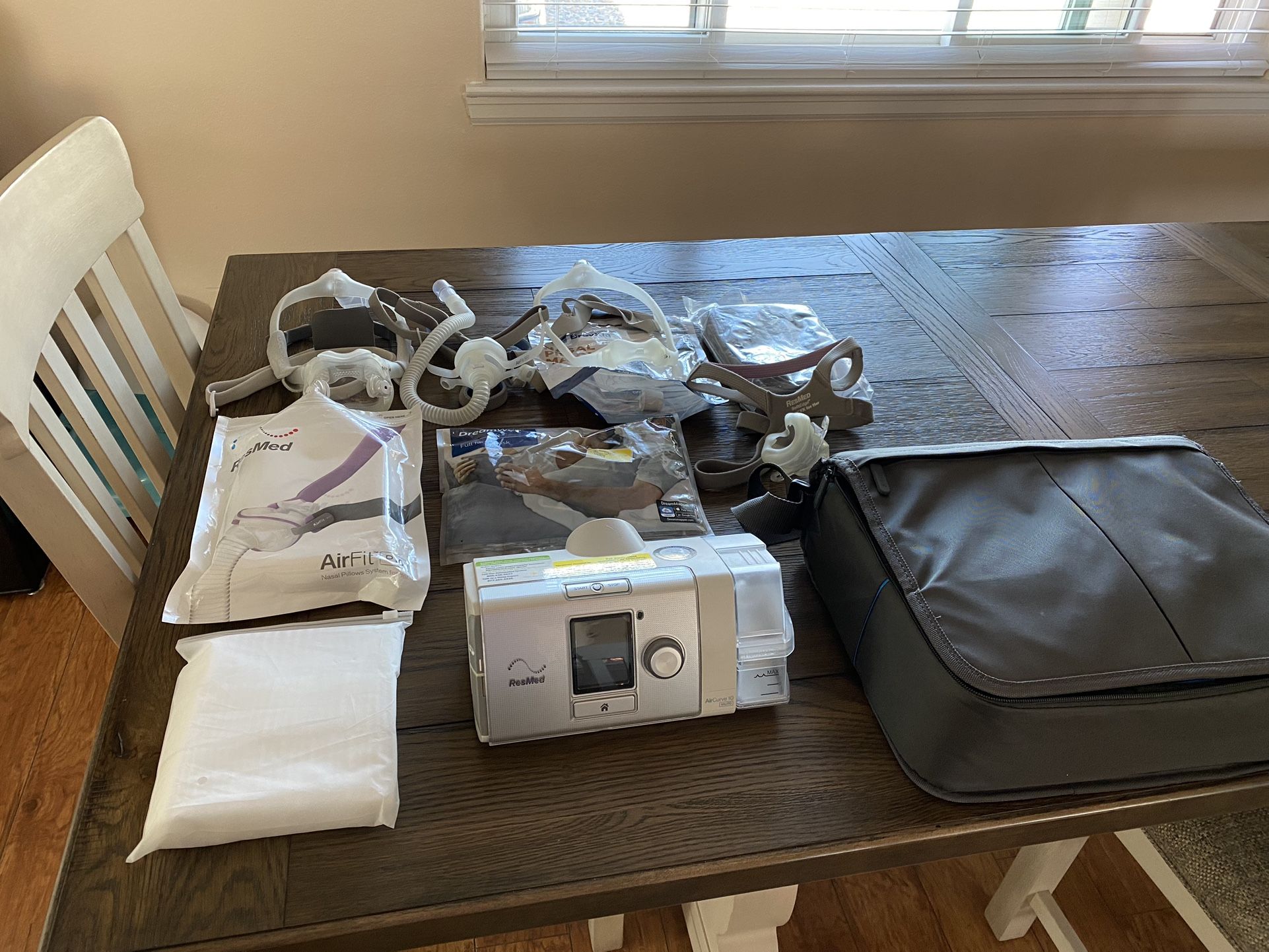 Res Med C-Pap Machine With 5 Masks Including Hoses