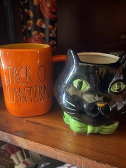 Halloween mugs