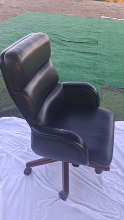 Black Bonded Leather Office Chair. (X2)