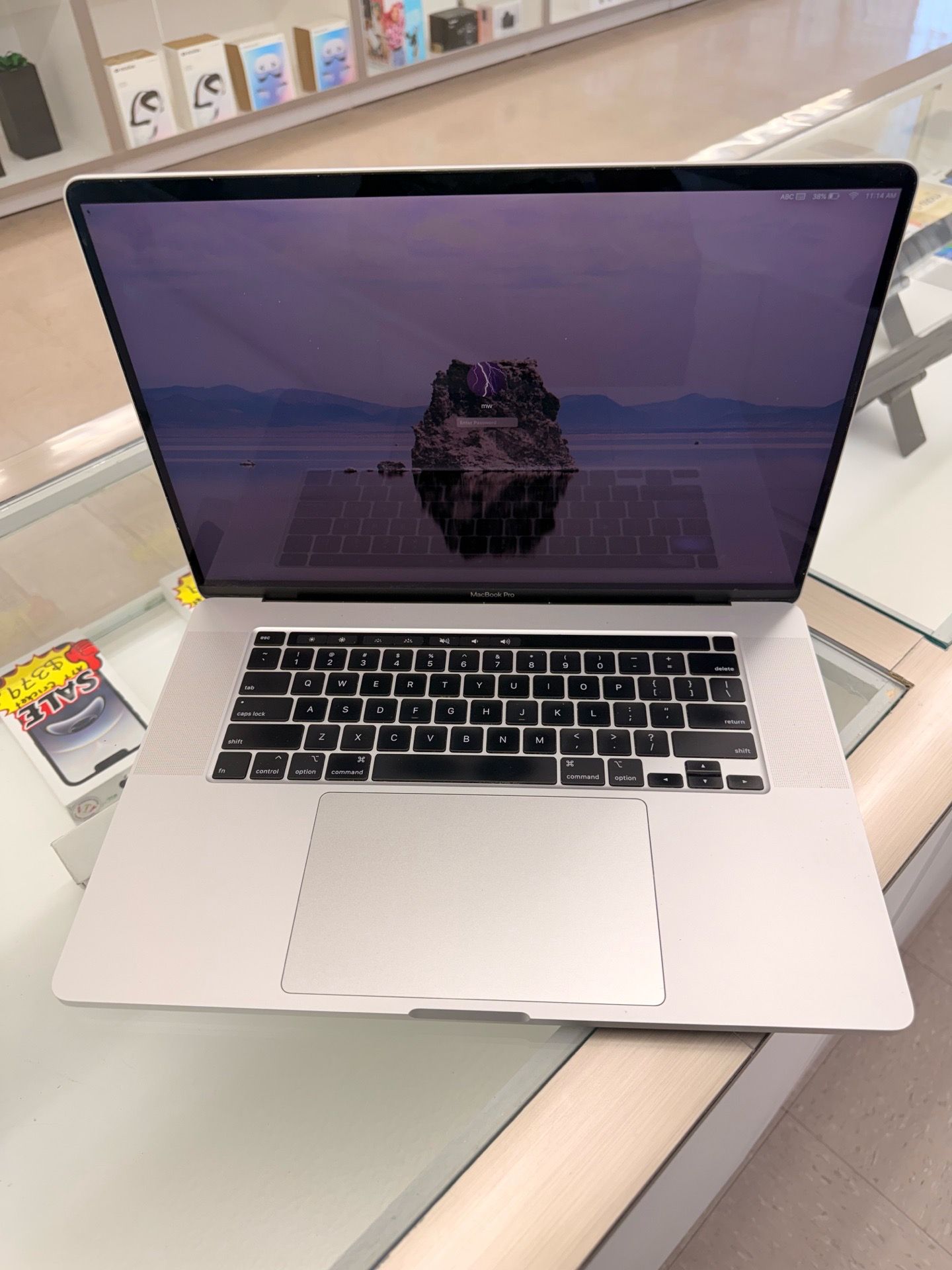 MacBook Pro 2019 i7 512gb 16ram 15”