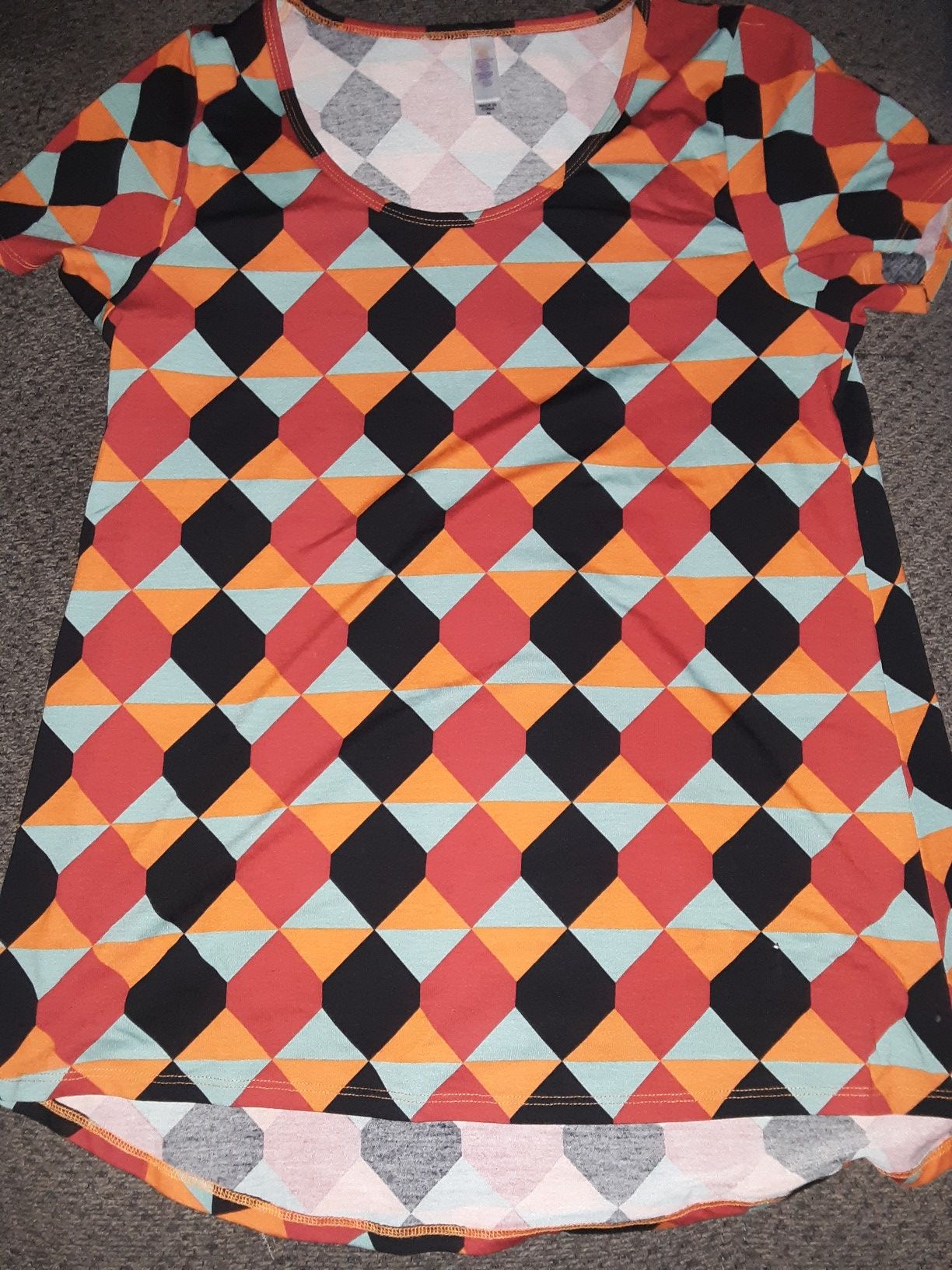 Lularoe classic tee