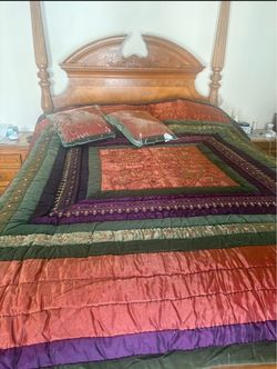 Nine piece bedding set