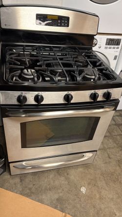 Gas stove good condition 3 months warranty delivery aviable