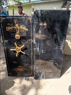 Liberty presidential 45 gun safe
