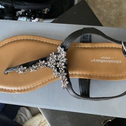 Size 11w Black Sandals 
