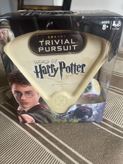 Harry Potter Trivia Pusuit ( New In box)