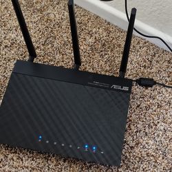 ASUS RT-N66U Dual Band WiFi Router – Excellent Condition