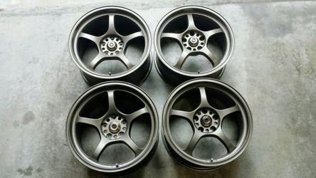 Gram Lights 57C. 18"x8.5" and 9.5" Rays. Volk Racing.