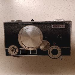 Vintage Argus35 Mm "Brick" Camera With 100 Mm Telephoto Lense