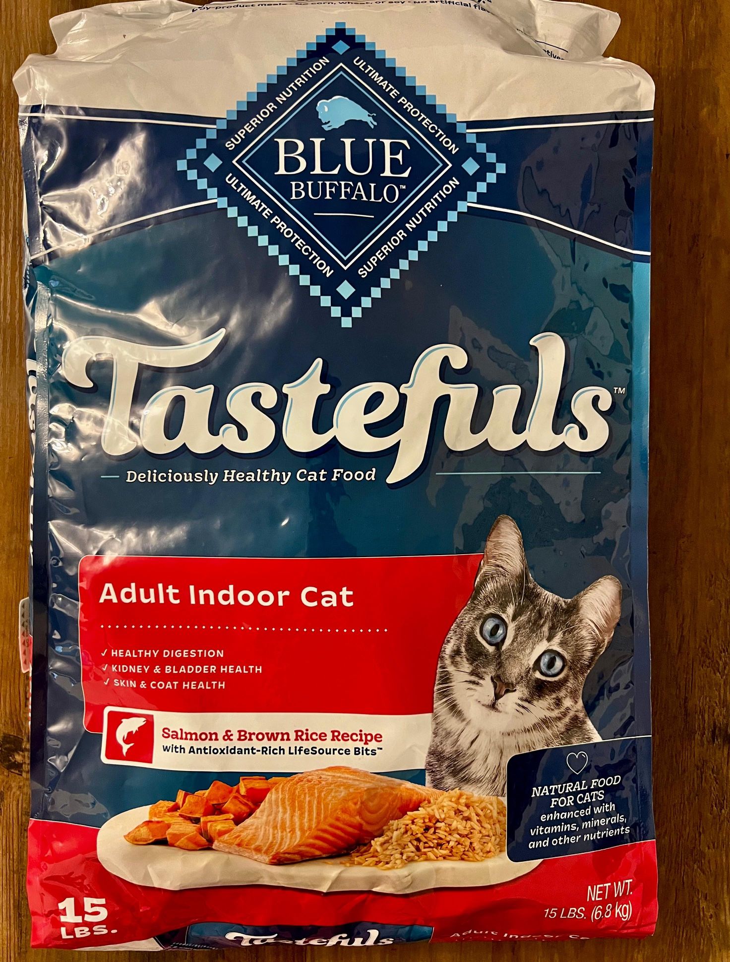 Blue Buffalo Tastefuls Indoor Adult Cat Food – Salmon & Brown Rice, 15 lb Bag