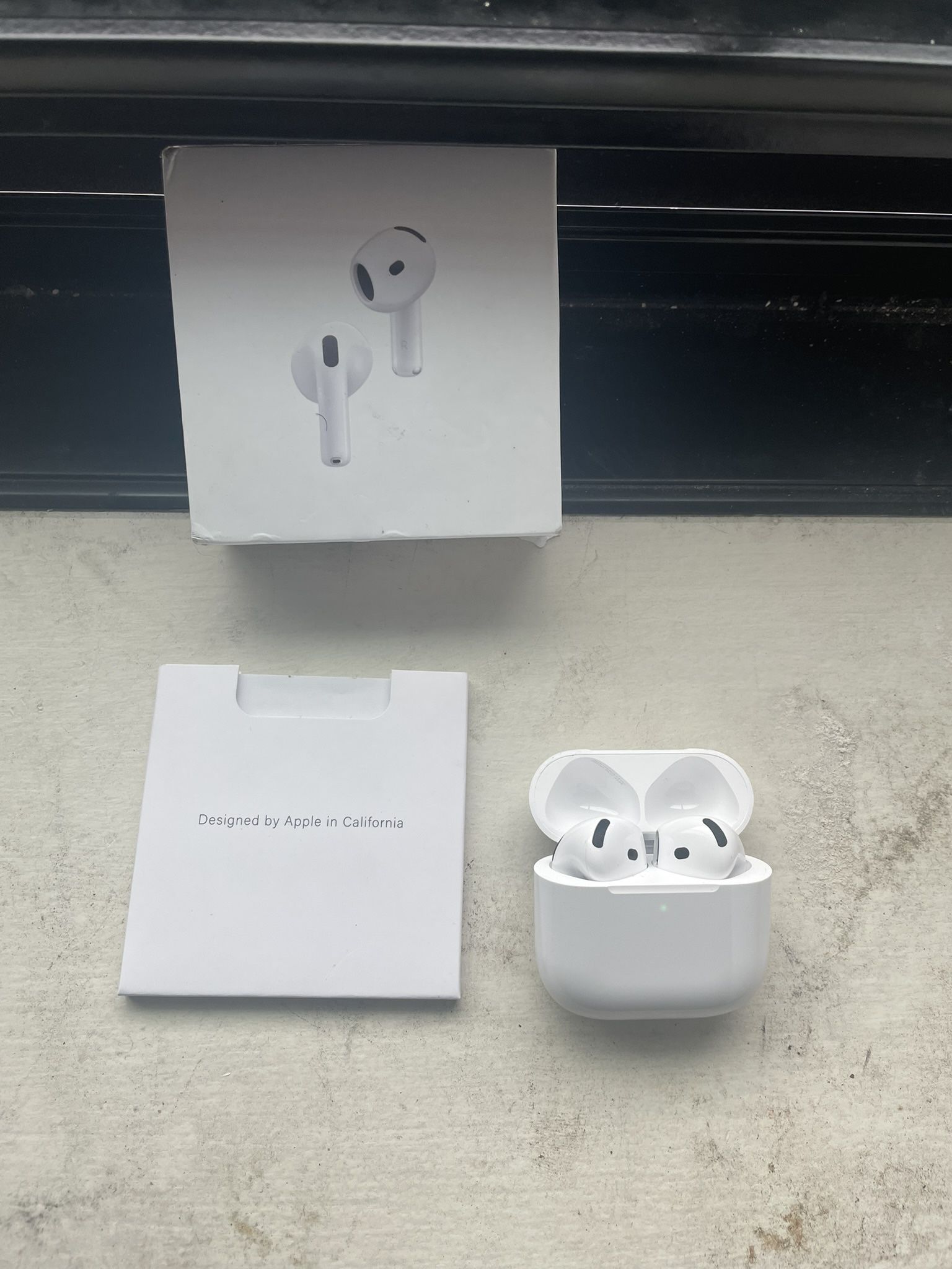 Airpod 4s (AUTHENTIC )